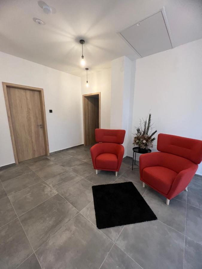 Hobiti Apartman - Frodo Černá v Pošumaví Exterior foto