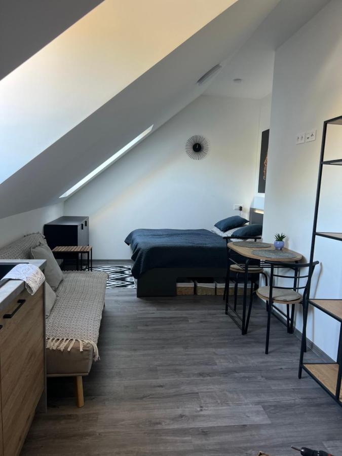 Hobiti Apartman - Frodo Černá v Pošumaví Exterior foto